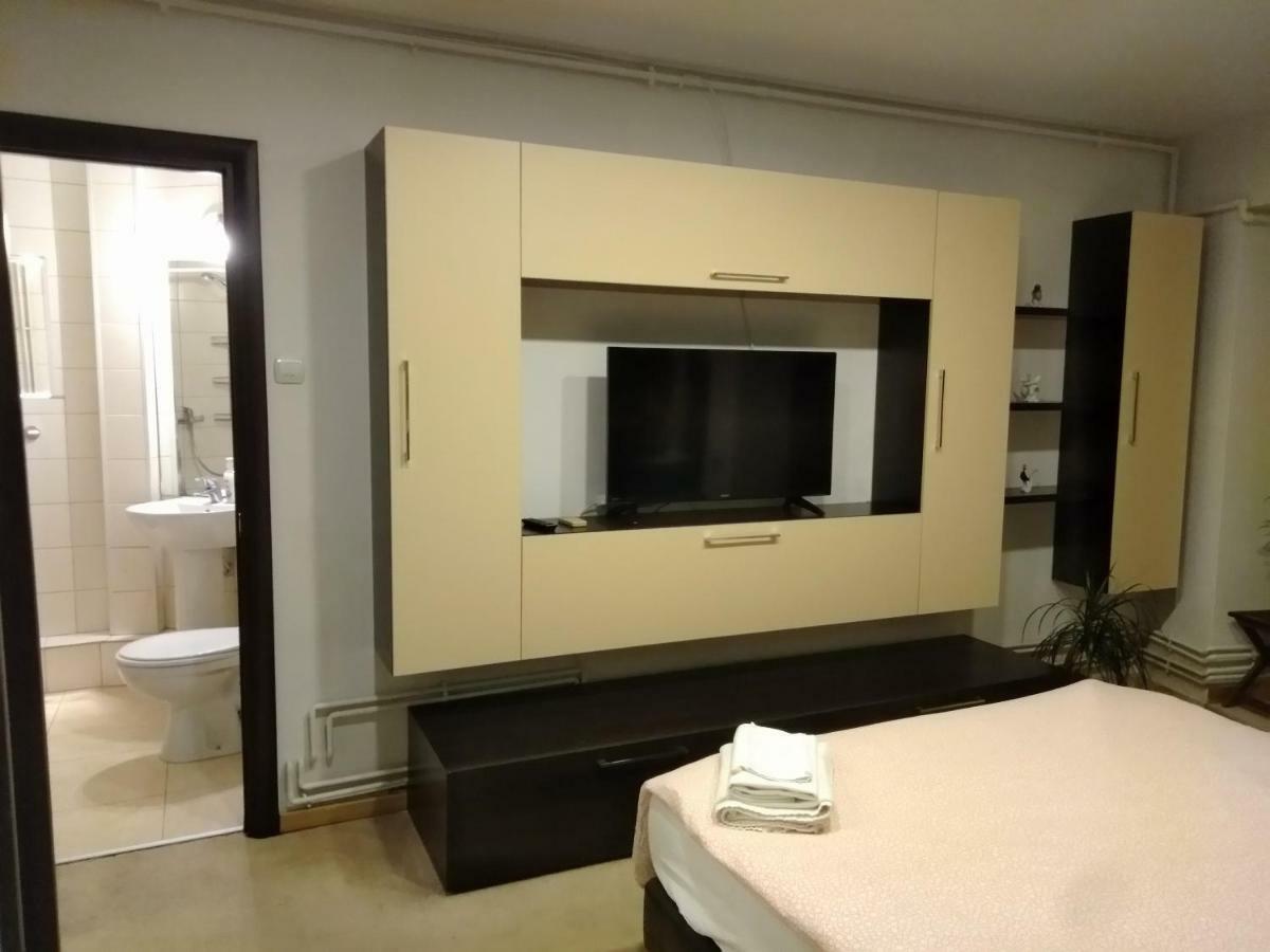 Apartamento Cozy Downtown Oasis Bucarest Exterior foto