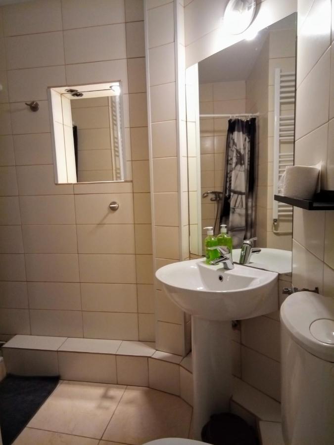 Apartamento Cozy Downtown Oasis Bucarest Exterior foto